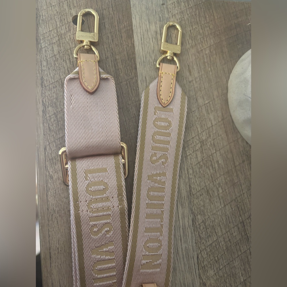 Louis Vuitton Monogram Multi Pochette Accessories Shoulder Strap Rose / pink